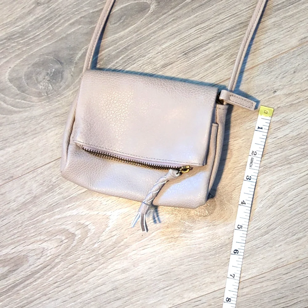 Mossimo Crossbody Bag - Picture 3 of 5